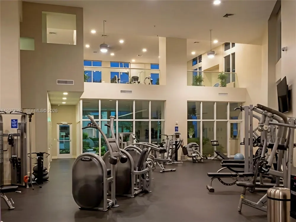 1900 Bayshore Dr #5004 Miami, FL 33132