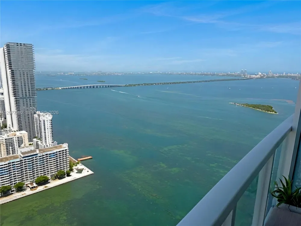 1900 Bayshore Dr #5004 Miami, FL 33132