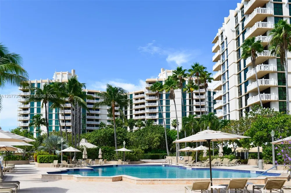 1121 Crandon Blvd #E702 Key Biscayne, FL 33149
