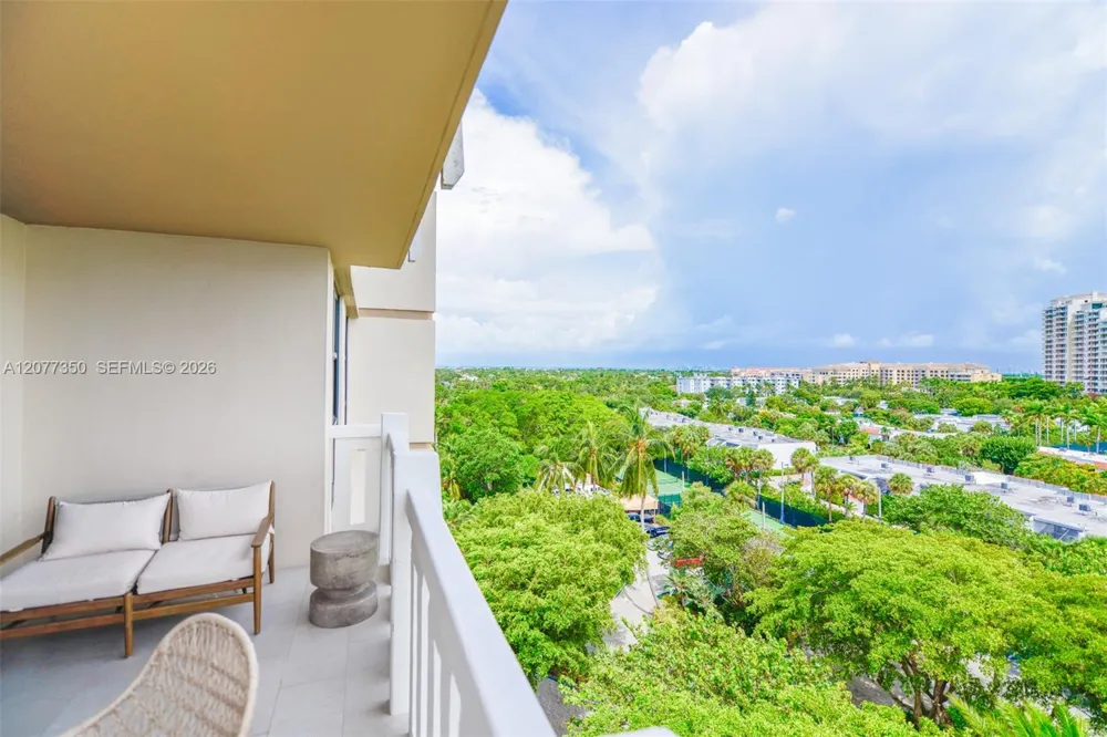 1121 Crandon Blvd #E702 Key Biscayne, FL 33149