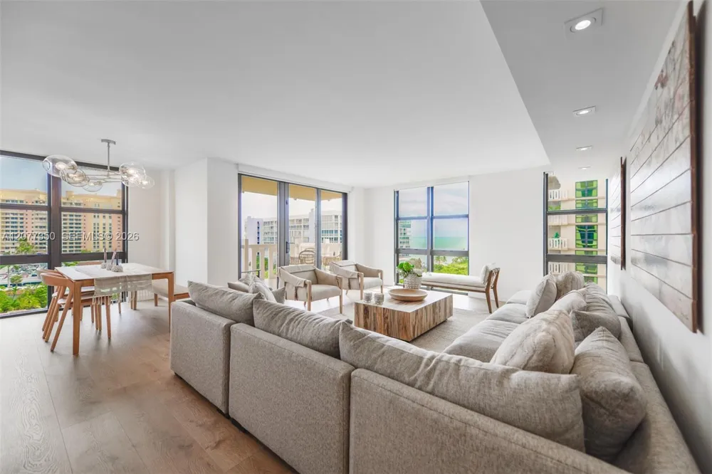 1121 Crandon Blvd #E702 Key Biscayne, FL 33149