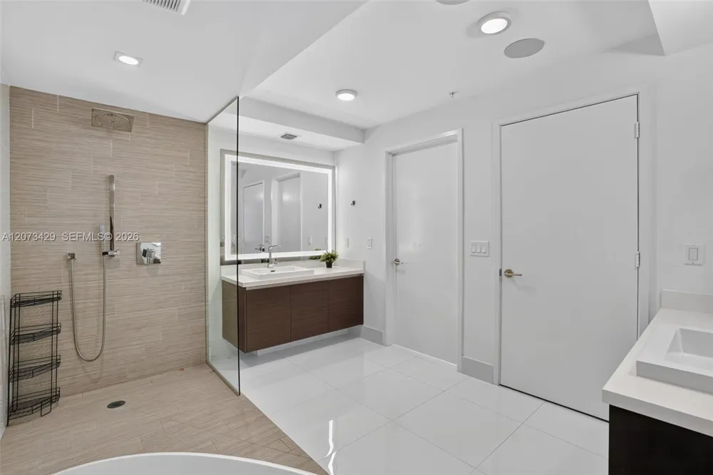300 Sunny Isles Blvd #4-1007 Sunny Isles Beach, FL 33160