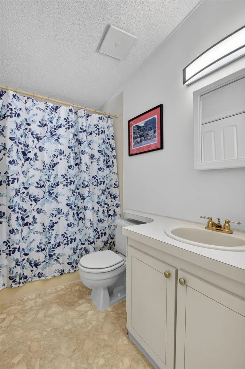 51004 Galina Bay Boynton Beach, FL 33436