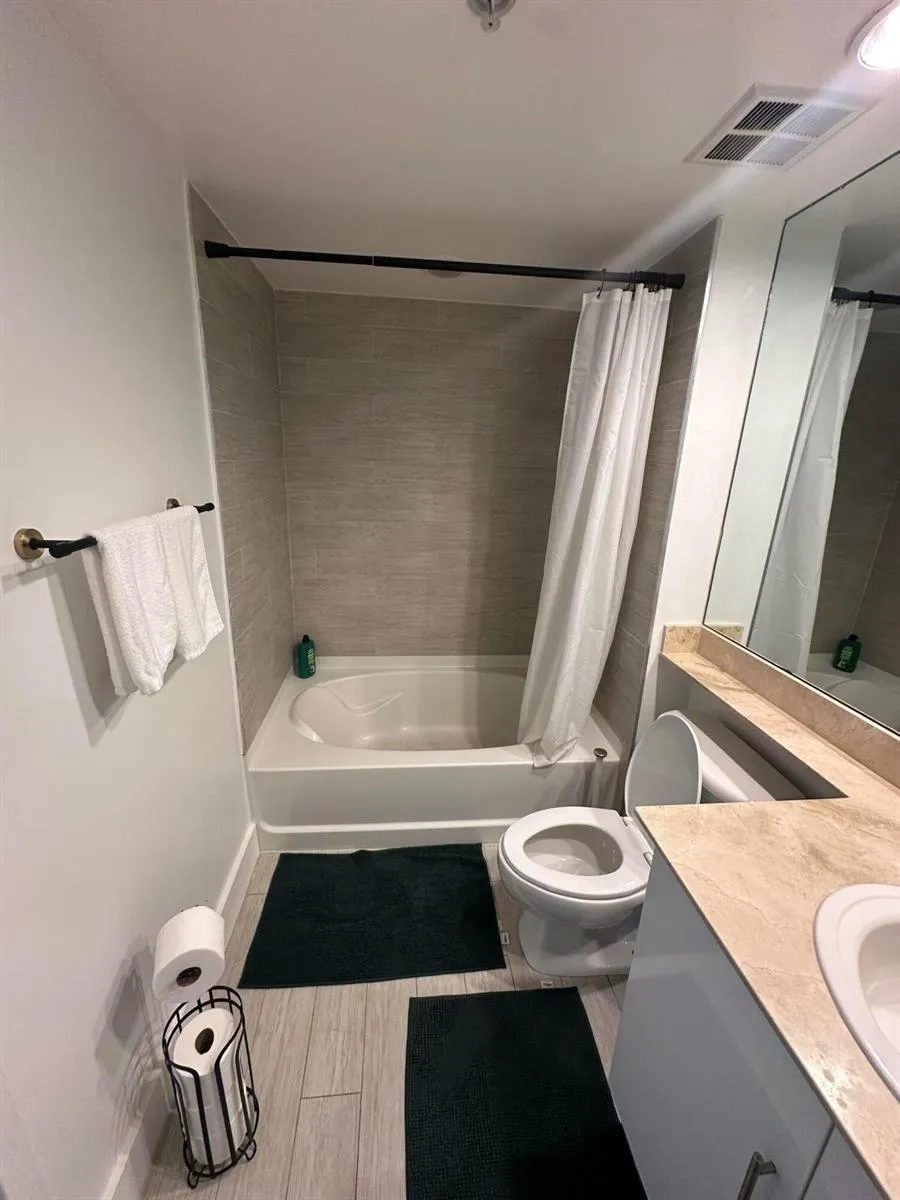 325 S Biscayne Boulevard #2617 Miami, FL 33131