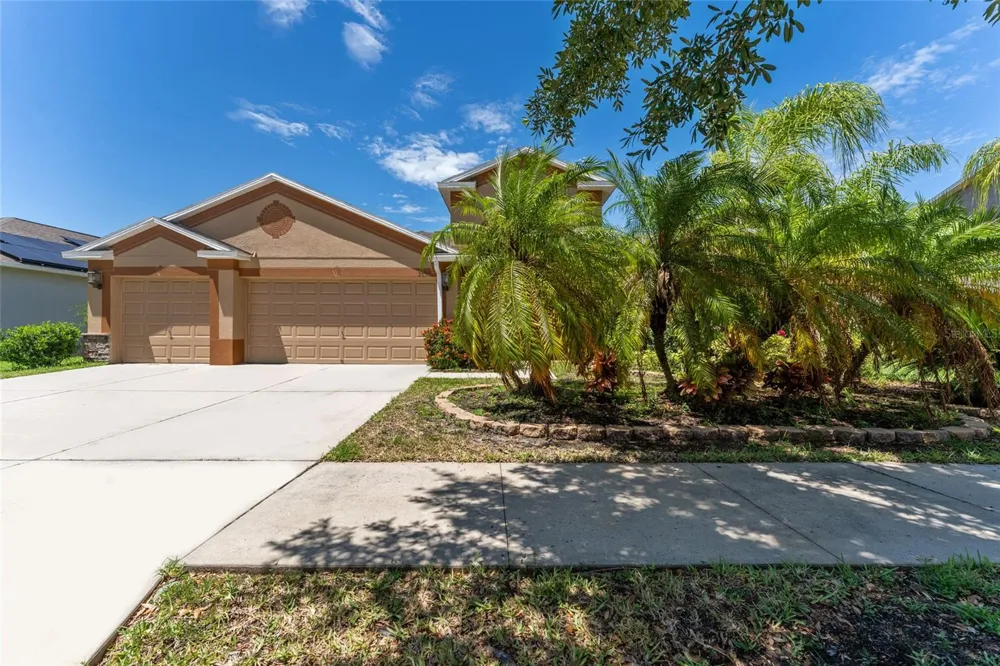2637 YUKON CLIFF DRIVE Ruskin, FL 33570