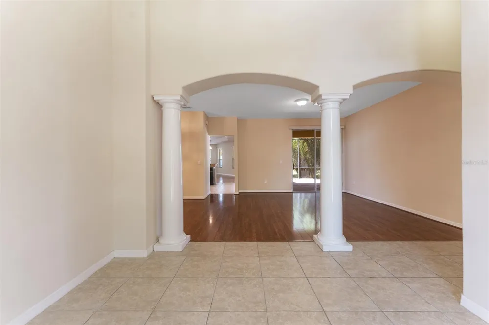 2637 YUKON CLIFF DRIVE Ruskin, FL 33570