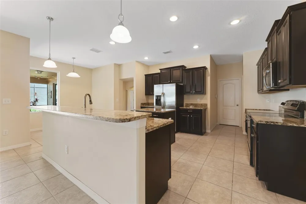 2637 YUKON CLIFF DRIVE Ruskin, FL 33570