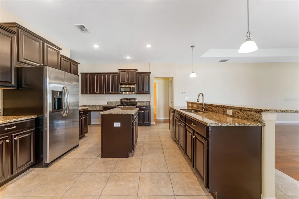 2637 YUKON CLIFF DRIVE Ruskin, FL 33570