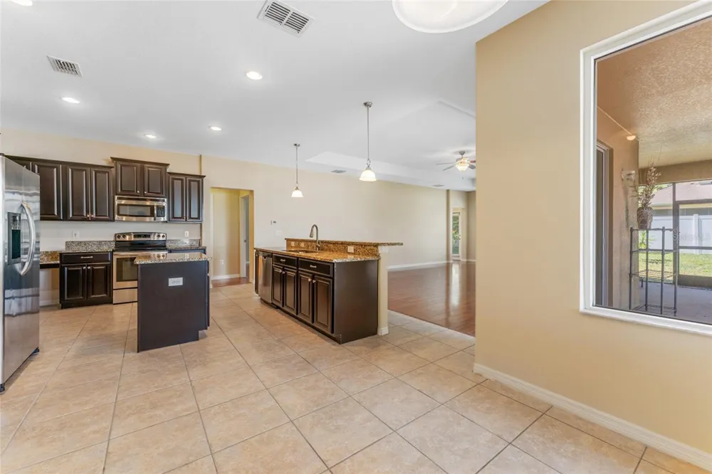 2637 YUKON CLIFF DRIVE Ruskin, FL 33570