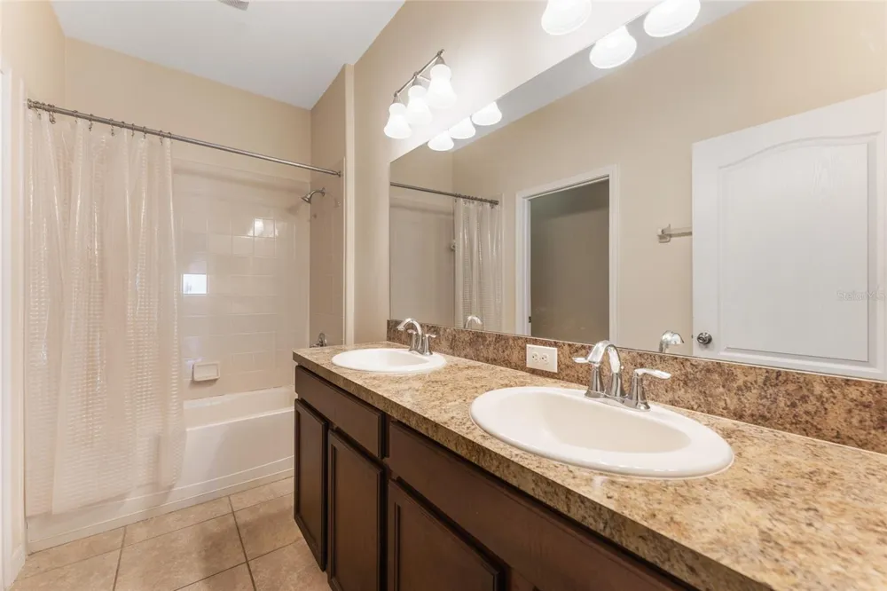 2637 YUKON CLIFF DRIVE Ruskin, FL 33570