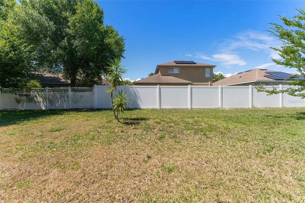 2637 YUKON CLIFF DRIVE Ruskin, FL 33570