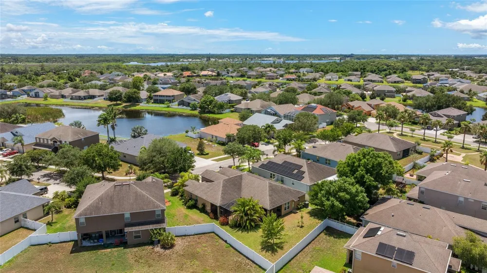 2637 YUKON CLIFF DRIVE Ruskin, FL 33570