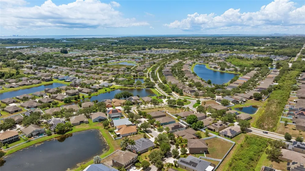 2637 YUKON CLIFF DRIVE Ruskin, FL 33570