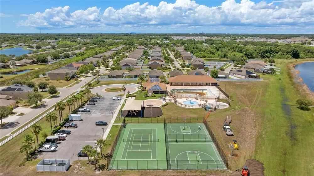 2637 YUKON CLIFF DRIVE Ruskin, FL 33570