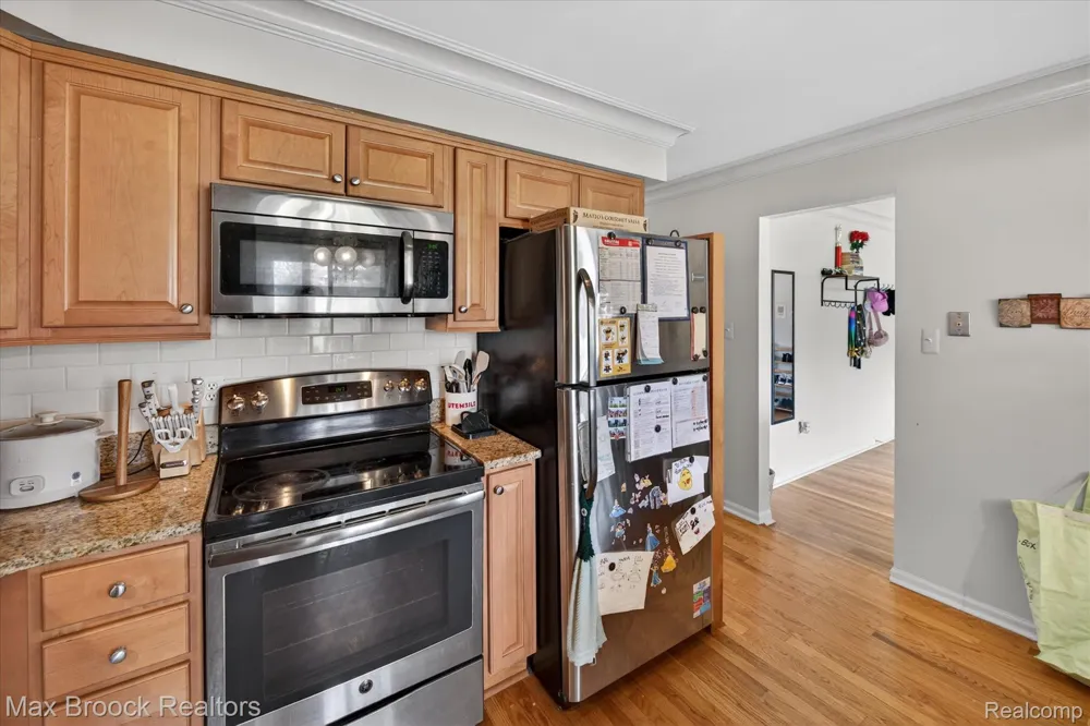 100 W Hickory Grove Road #G7 Bloomfield Hills City, MI 48304