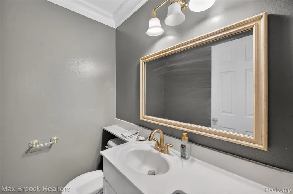 100 W Hickory Grove Road #G7 Bloomfield Hills City, MI 48304