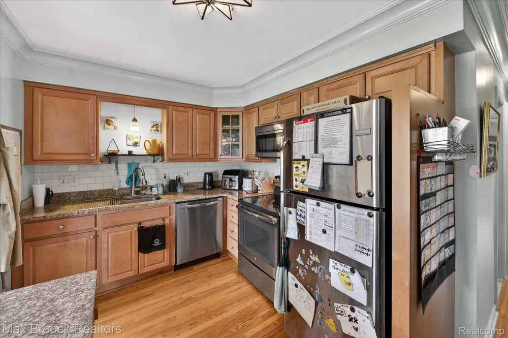 100 W Hickory Grove Road #G7 Bloomfield Hills City, MI 48304