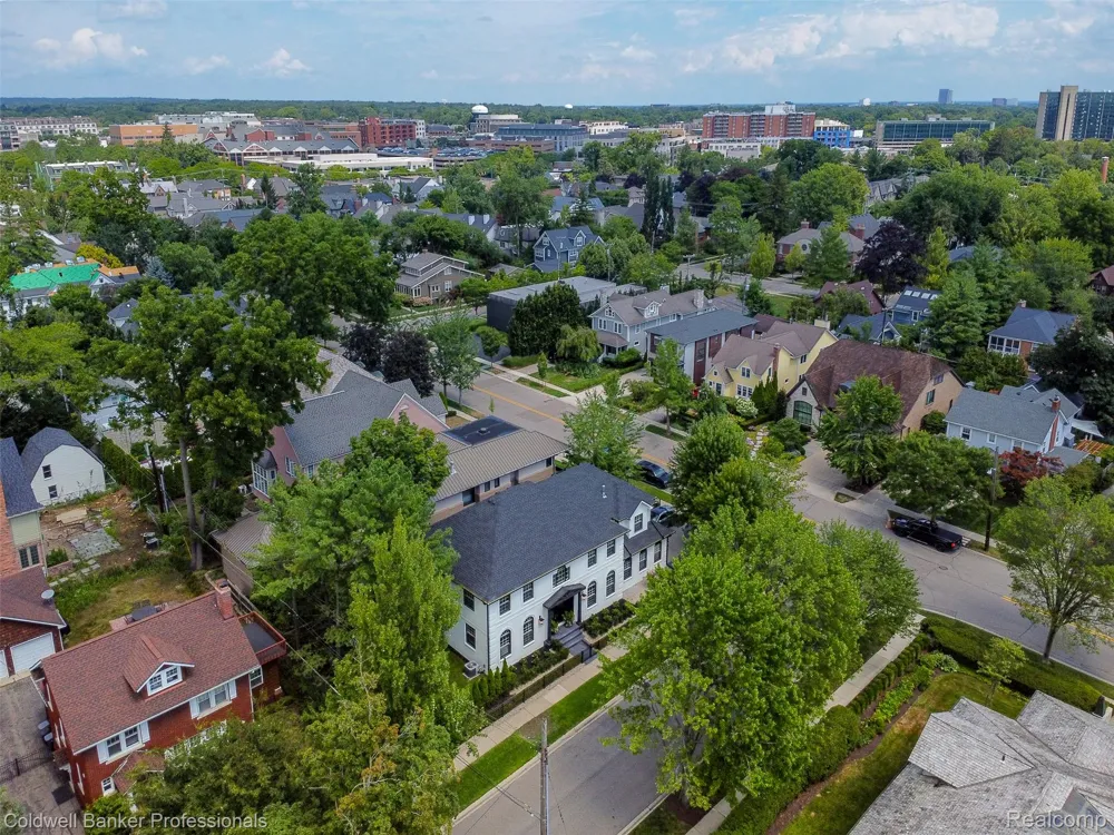 788 S Bates Street Birmingham City, MI 48009