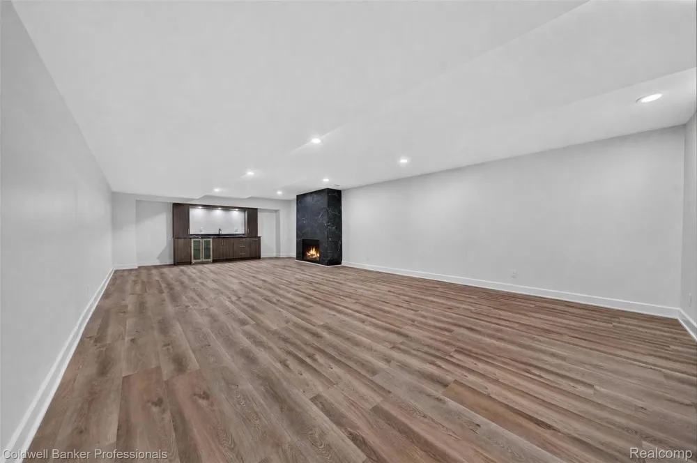 788 S Bates Street Birmingham City, MI 48009