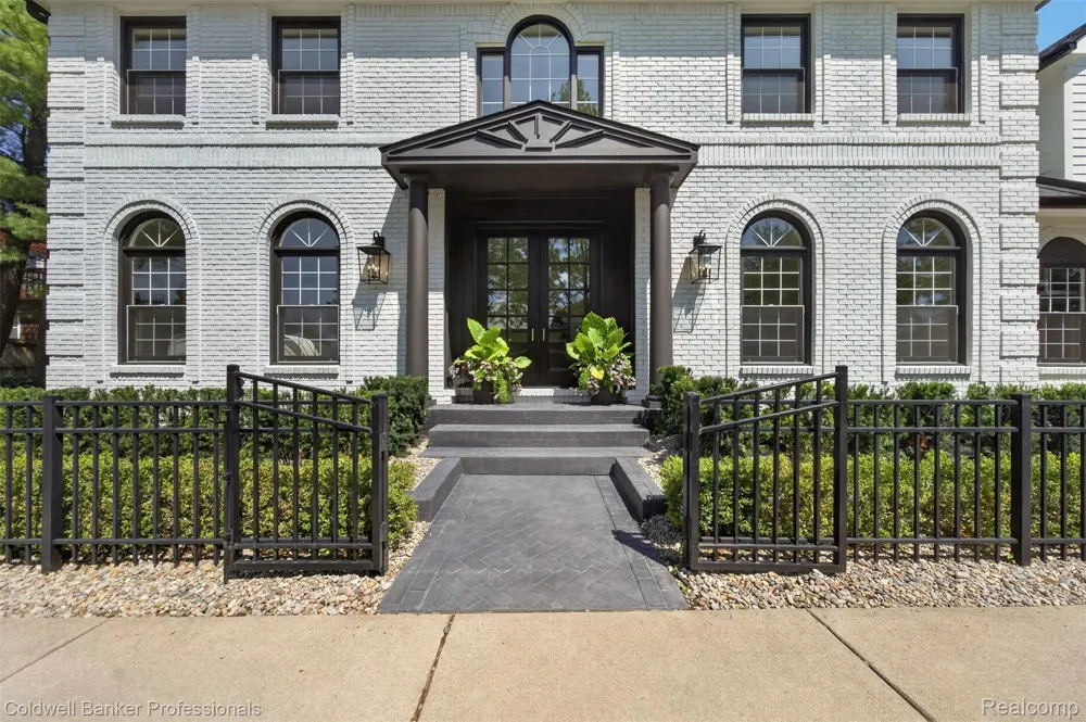 788 S Bates Street Birmingham City, MI 48009