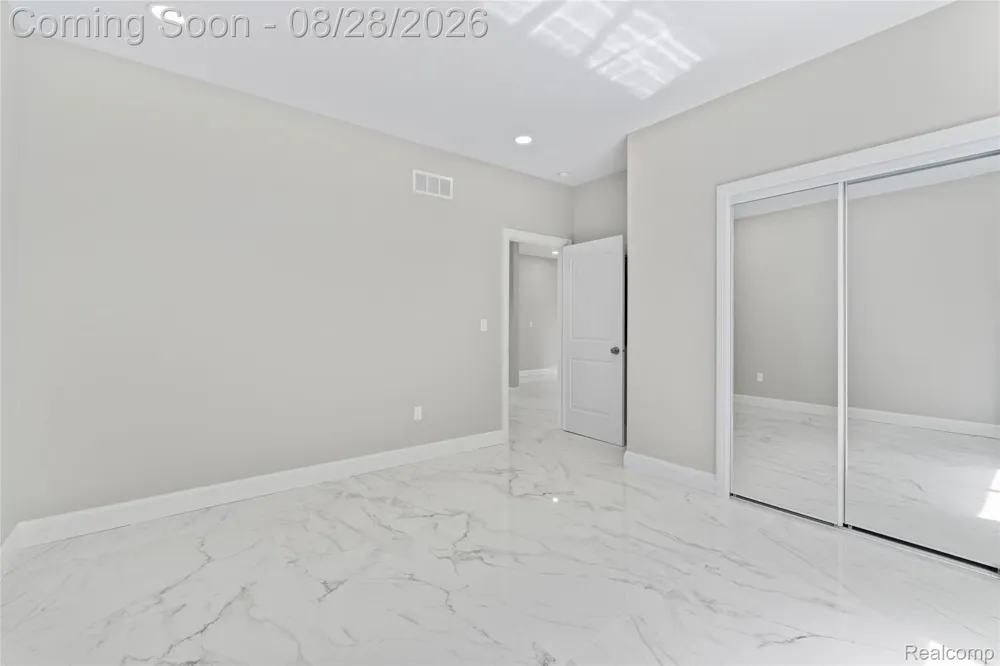 3811 Alice Street Dearborn City, MI 48124