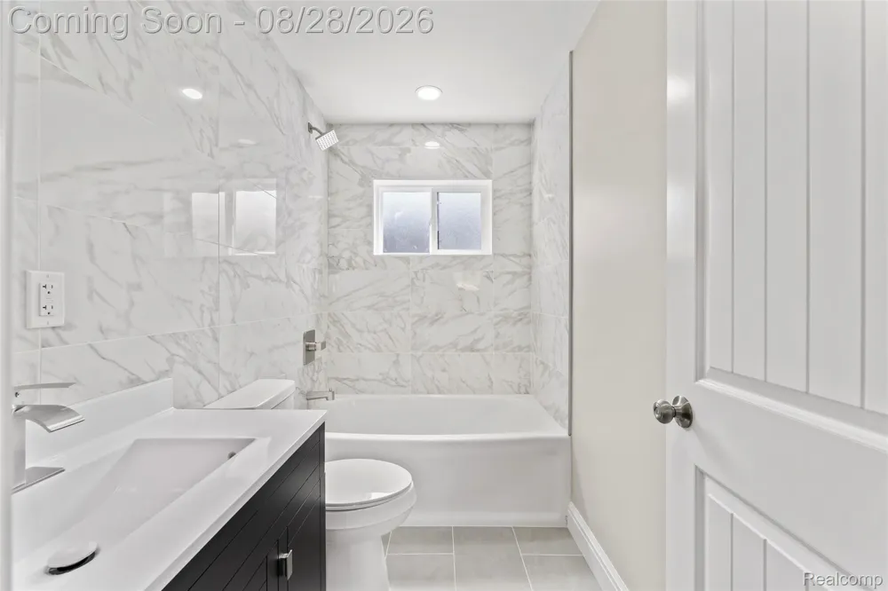 3811 Alice Street Dearborn City, MI 48124