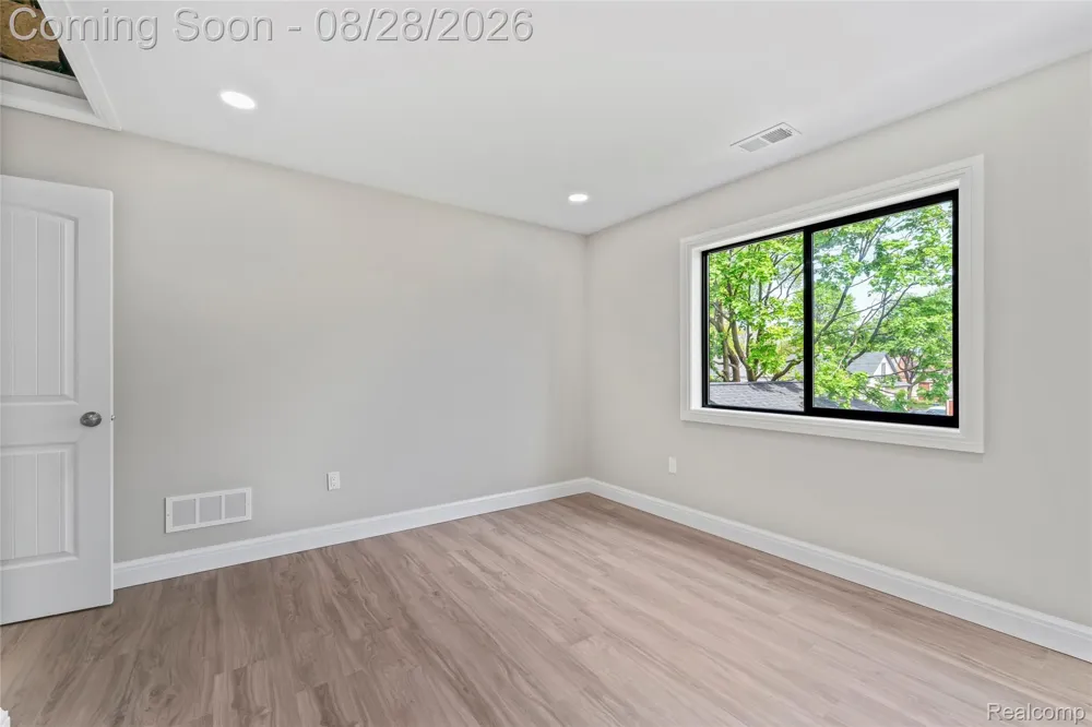 3811 Alice Street Dearborn City, MI 48124