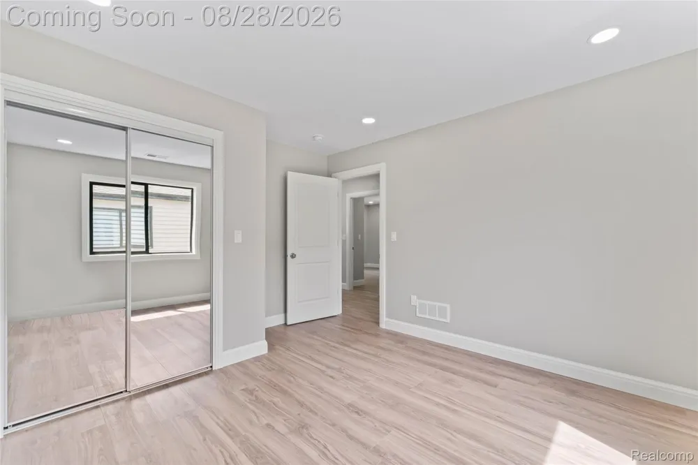 3811 Alice Street Dearborn City, MI 48124