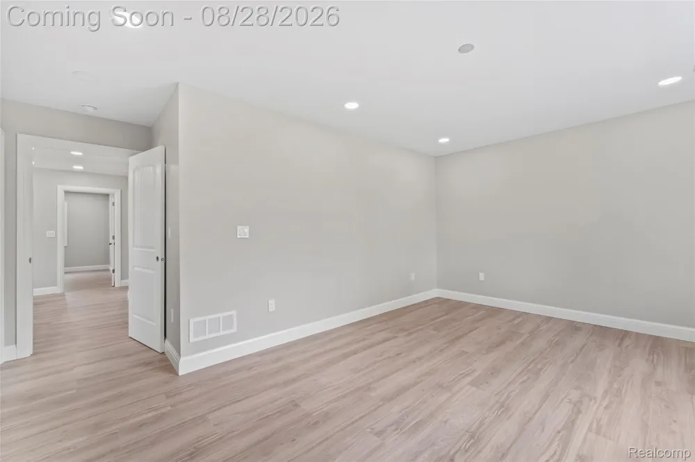 3811 Alice Street Dearborn City, MI 48124