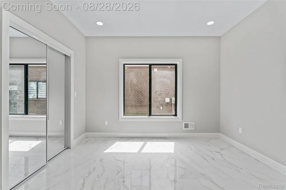 3811 Alice Street Dearborn City, MI 48124