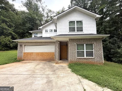 2152 Lilac LN