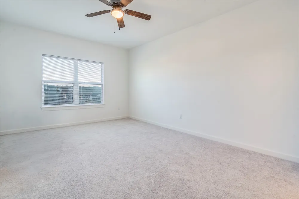 2217 Sondrio Bend Leander, TX 78641