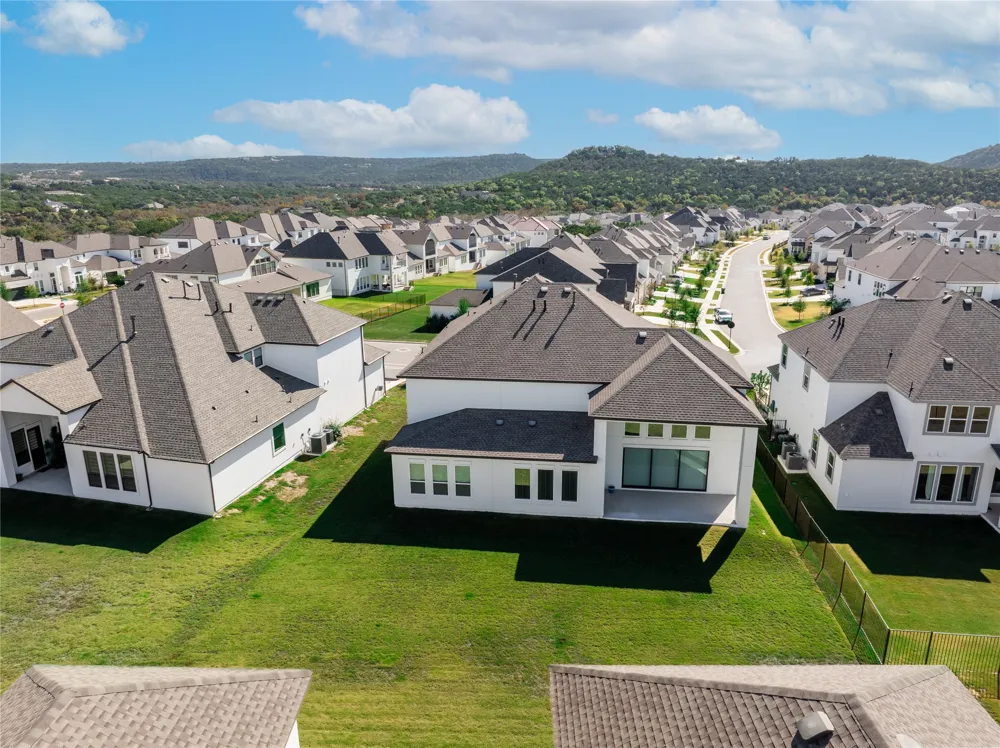2217 Sondrio Bend Leander, TX 78641