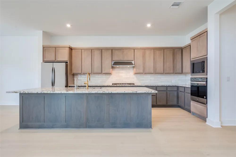 2217 Sondrio Bend Leander, TX 78641
