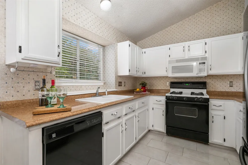 803 Brook Meadow Trail Cedar Park, TX 78613