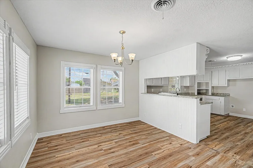 1114 W 5th Street Freeport, TX 77541