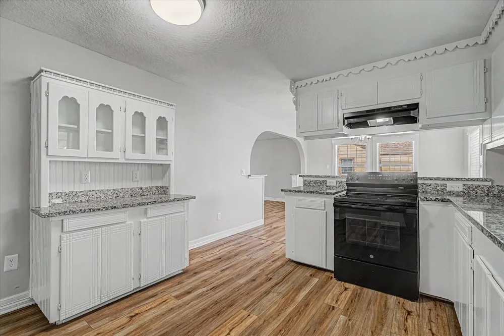 1114 W 5th Street Freeport, TX 77541