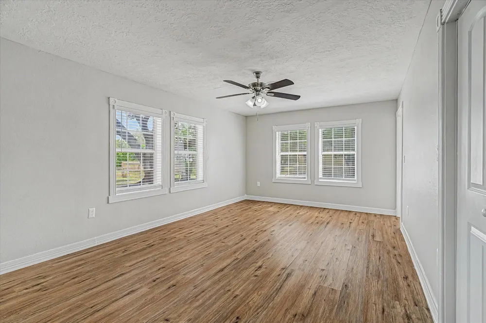 1114 W 5th Street Freeport, TX 77541