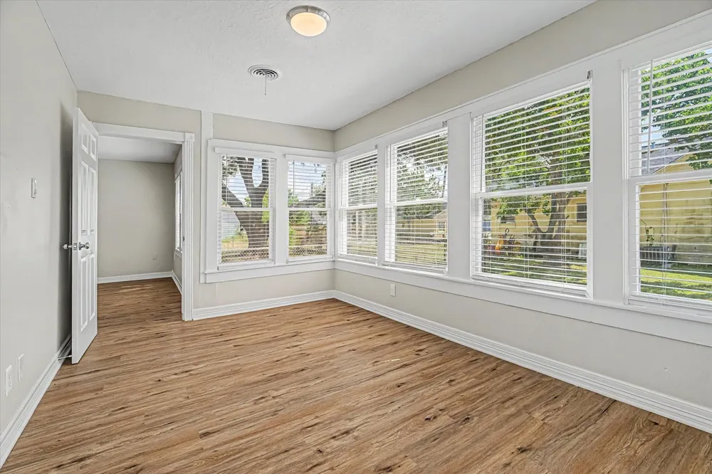1114 W 5th Street Freeport, TX 77541