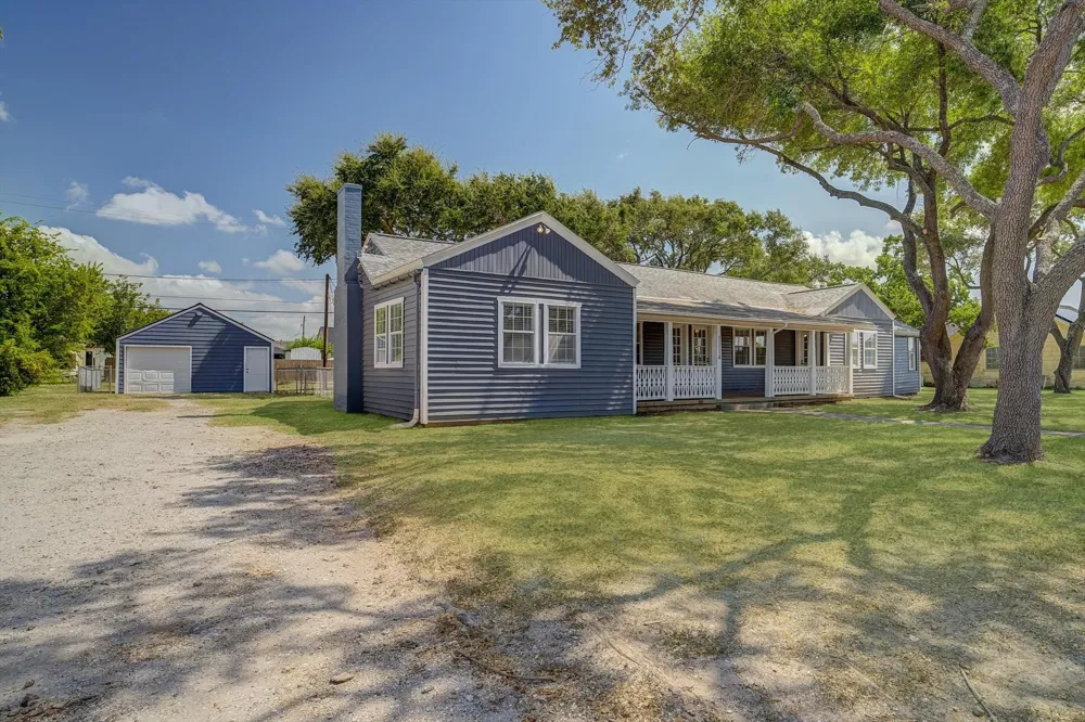 1114 W 5th Street Freeport, TX 77541