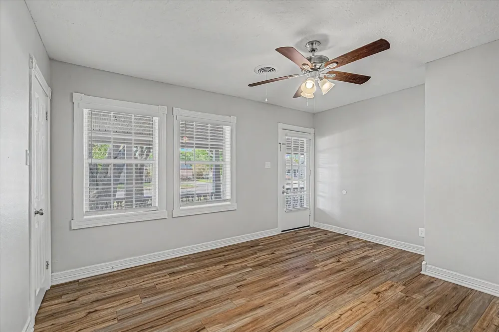 1114 W 5th Street Freeport, TX 77541