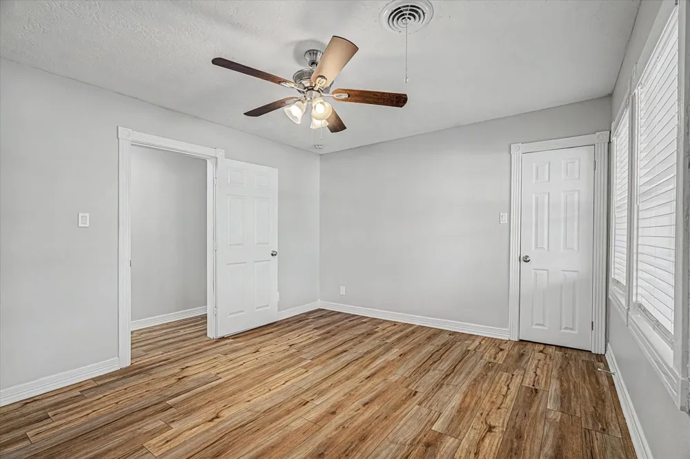 1114 W 5th Street Freeport, TX 77541
