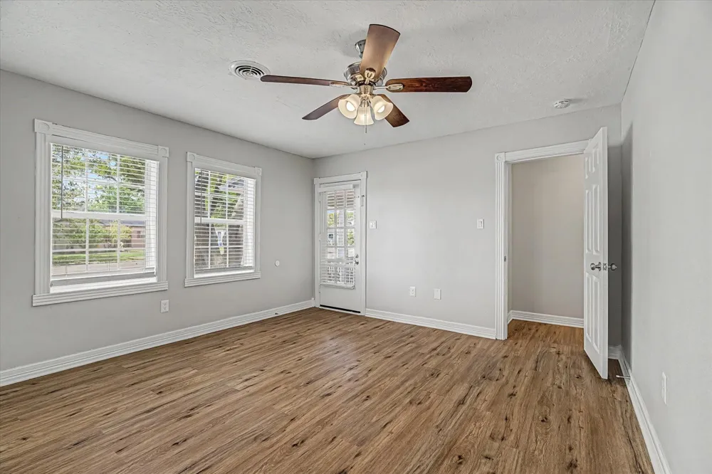 1114 W 5th Street Freeport, TX 77541