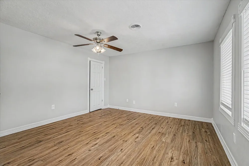 1114 W 5th Street Freeport, TX 77541
