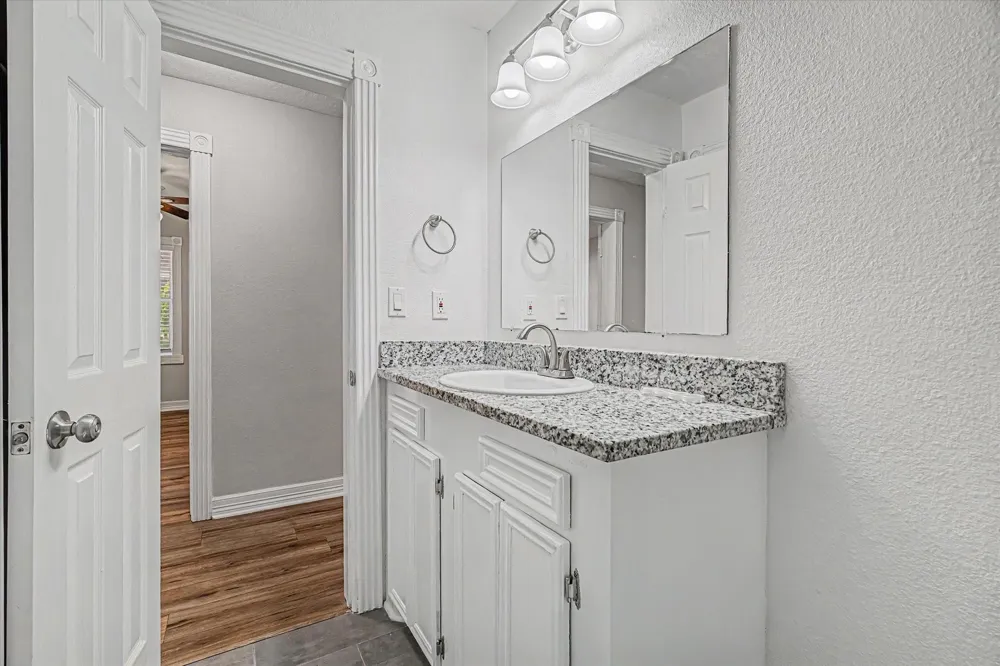 1114 W 5th Street Freeport, TX 77541