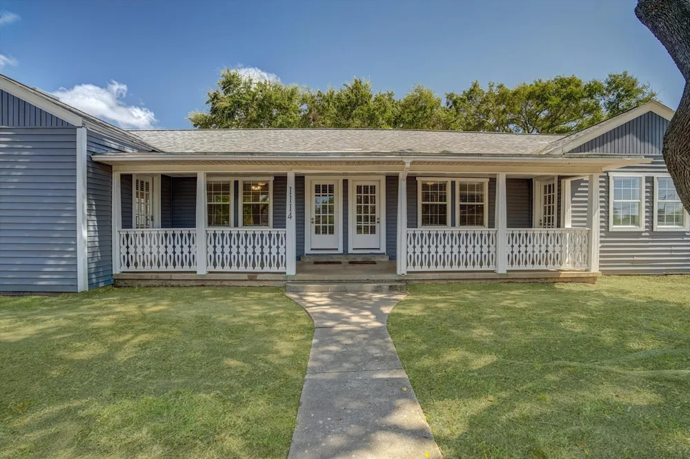 1114 W 5th Street Freeport, TX 77541