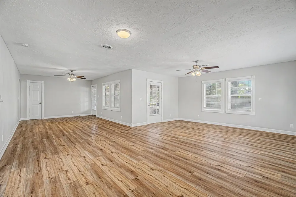 1114 W 5th Street Freeport, TX 77541