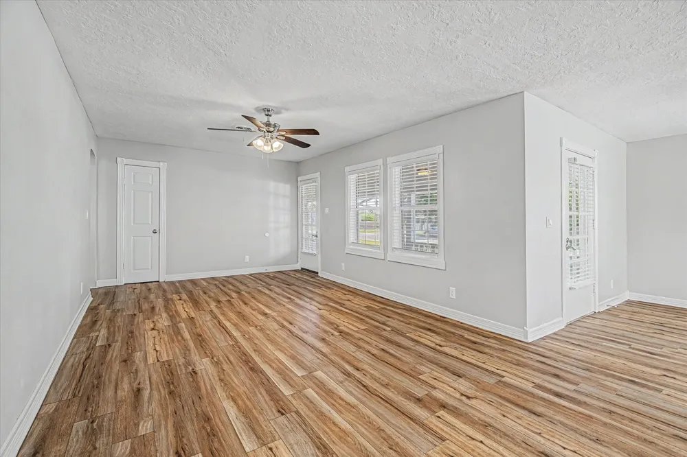 1114 W 5th Street Freeport, TX 77541