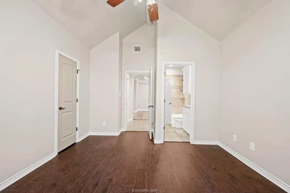 3821 Estes Park College Station, TX 77845