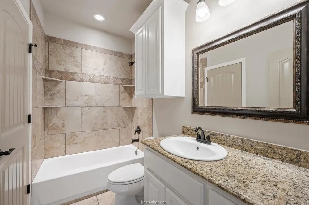 3821 Estes Park College Station, TX 77845